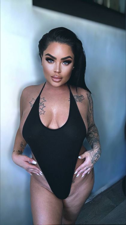 badbunnyc OnlyFans picture