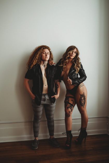 lesbianlounge OnlyFans picture
