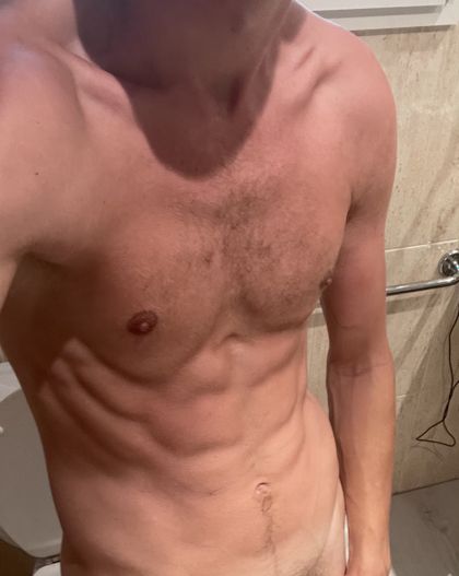 hungstudent17 OnlyFans picture