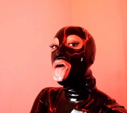 missemberlatex OnlyFans picture