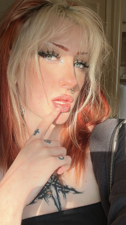 spooky.queen0_0 OnlyFans picture