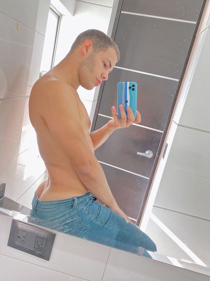 carlos.uzc OnlyFans picture