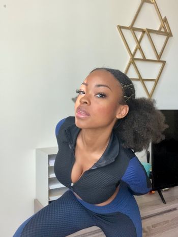 zuribellarose OnlyFans - Free Trial - Photos - Socials | FansMetrics.com