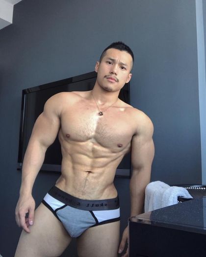 thisbuffasian OnlyFans picture