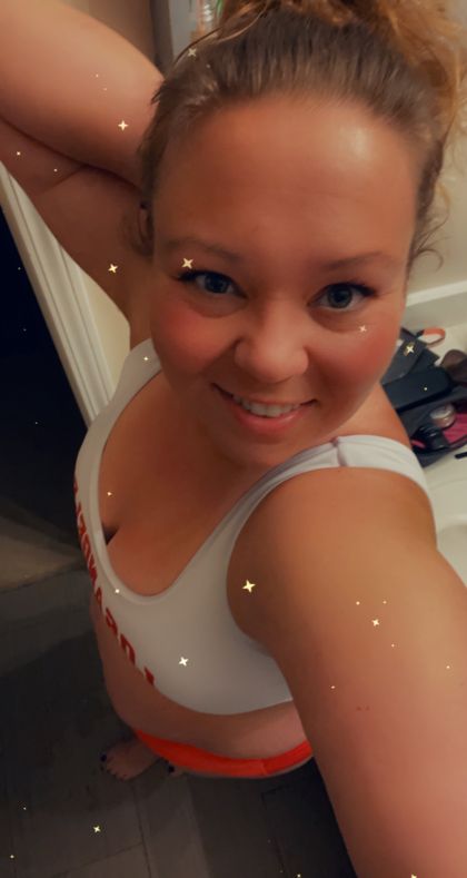 sexxytowwifey8990 OnlyFans picture