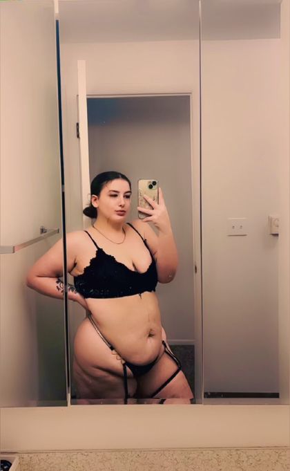 rena.love OnlyFans picture