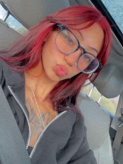 petitejasminee OnlyFans picture