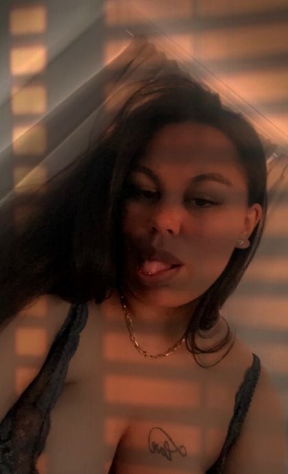queenbebe-22 OnlyFans picture