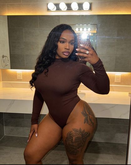 fineassbina OnlyFans picture