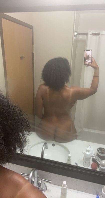 haifaneeds OnlyFans picture