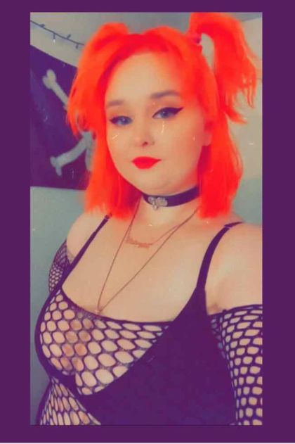 bustygothbaby OnlyFans picture