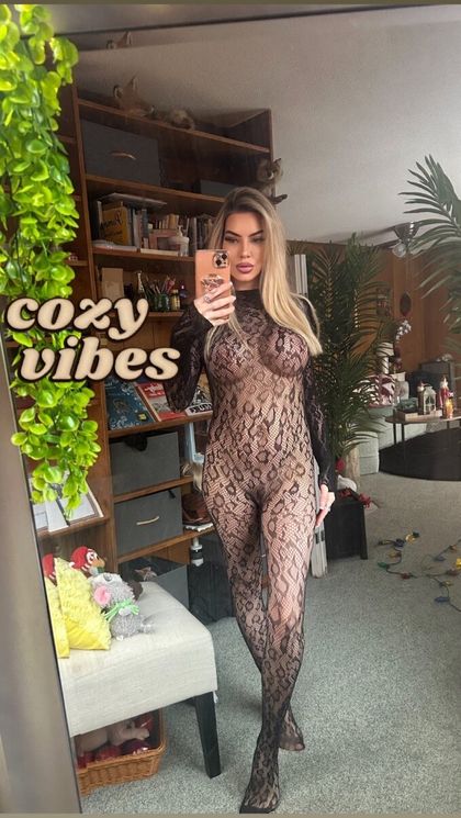 thetipsybarmaid OnlyFans picture