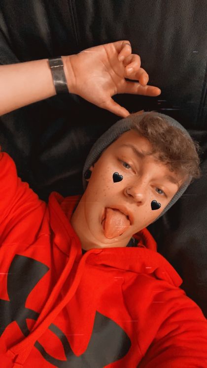 redrunefoxx OnlyFans picture