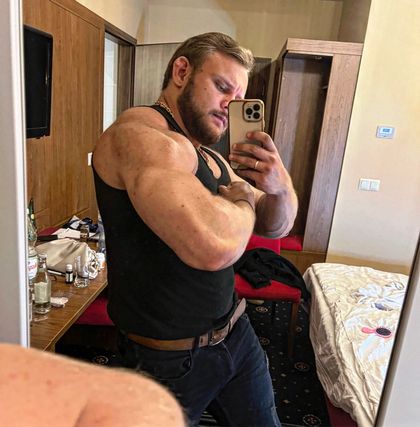 musclemaks13 OnlyFans picture