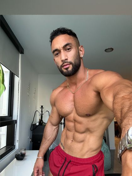 milokhan OnlyFans picture
