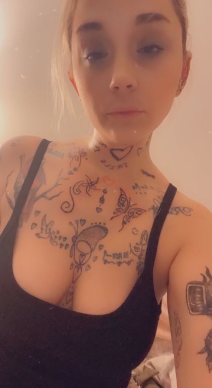 andrianaell OnlyFans picture