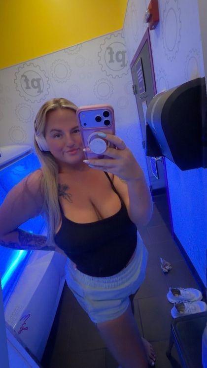 emilytay22 OnlyFans picture