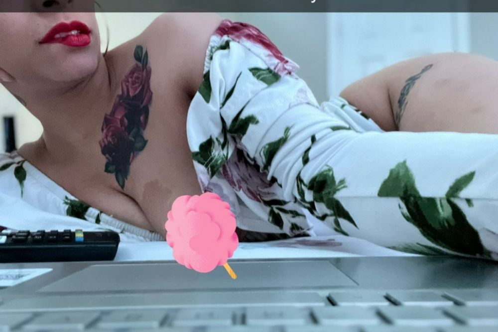 nellygetsnaked OnlyFans profile picture