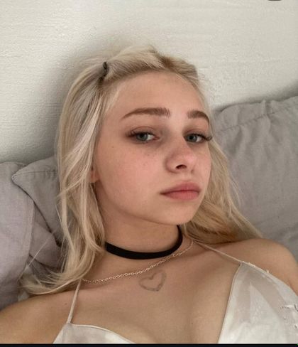 ellabaeex OnlyFans picture