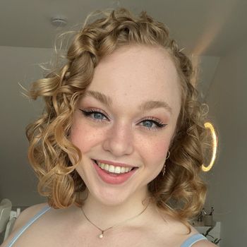 Sarah Calanthe Curvy Cock Tease