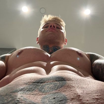 aleksrozz OnlyFans picture