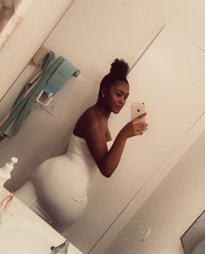 pretty_brown_libra OnlyFans picture