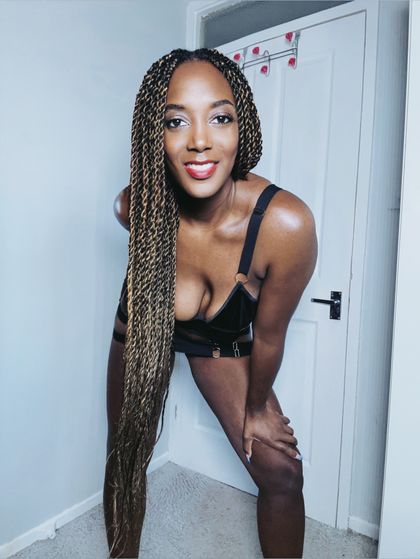 mslorraineldn OnlyFans picture