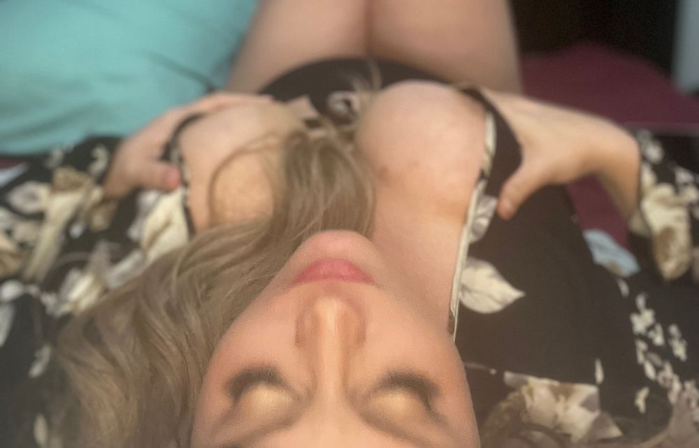 bigtitty_housewife OnlyFans profile picture