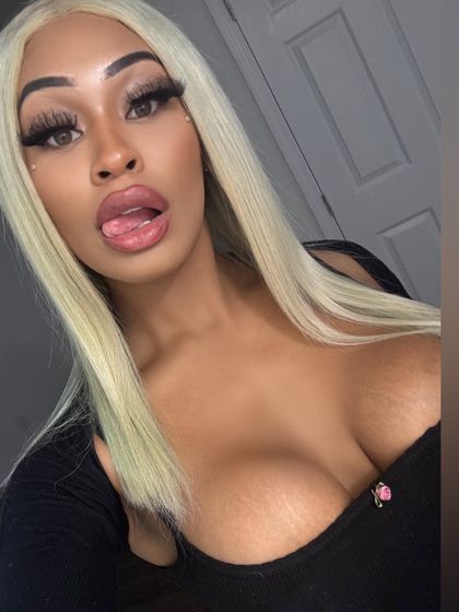 tokyoxxyella OnlyFans picture
