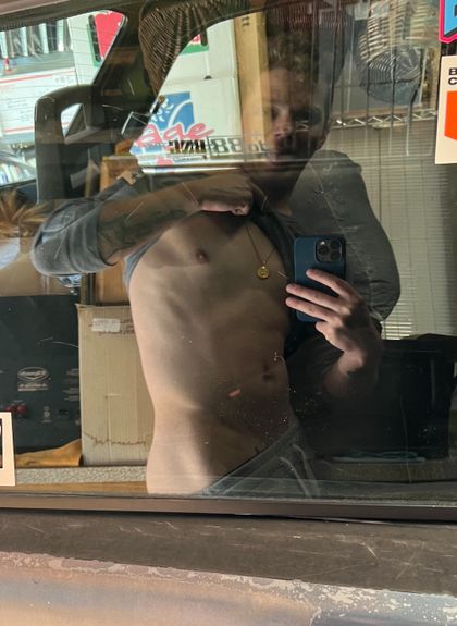 louiecoxxx OnlyFans picture