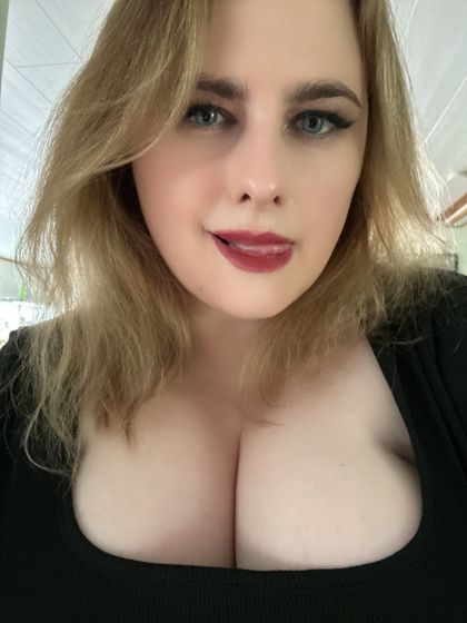 queenjuliex OnlyFans picture