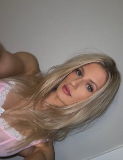lainabee OnlyFans picture