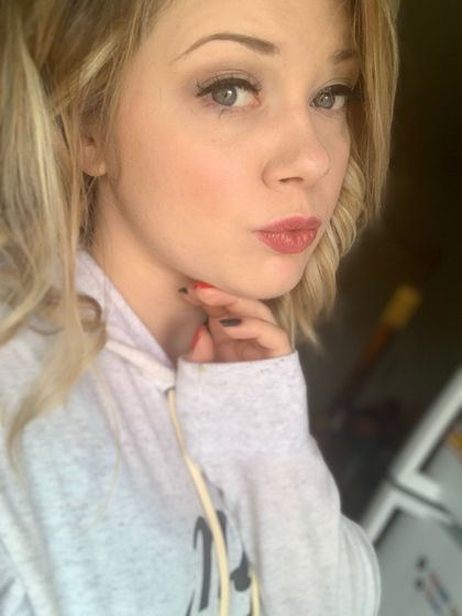 hellobyeee OnlyFans picture