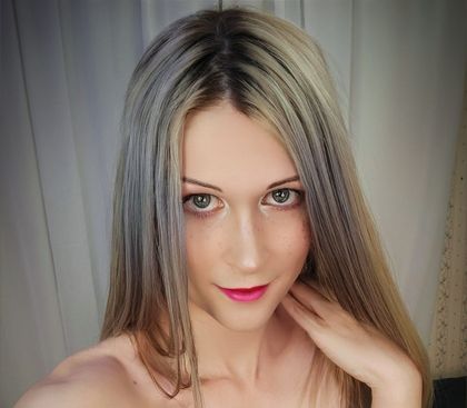 Best Hot Lolowoods OnlyFans Accounts | FansMetrics.com