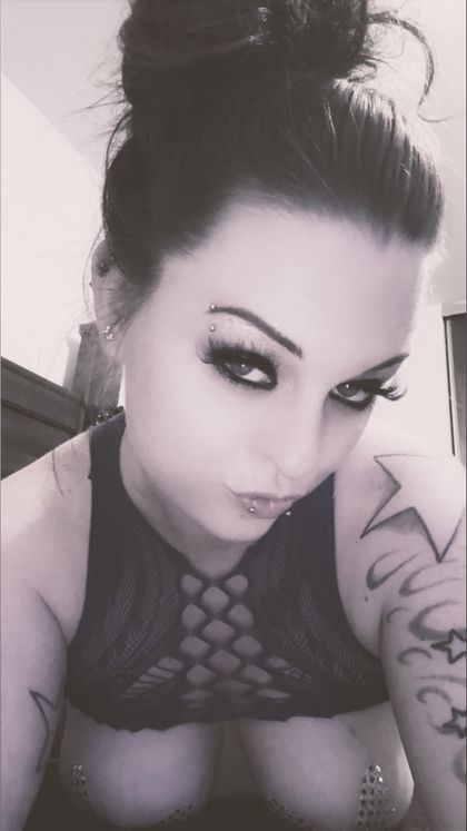 mmmlayna OnlyFans picture