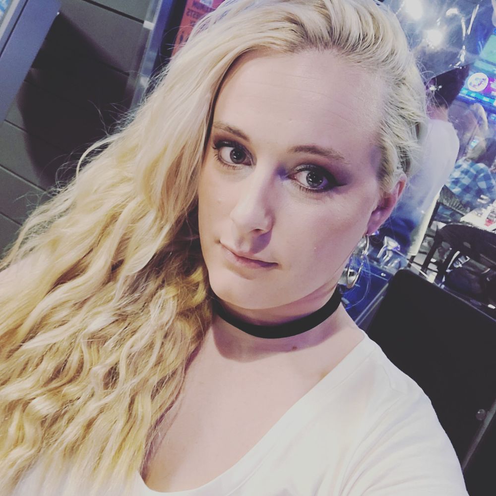 naughtyhousewife101 OnlyFans profile picture