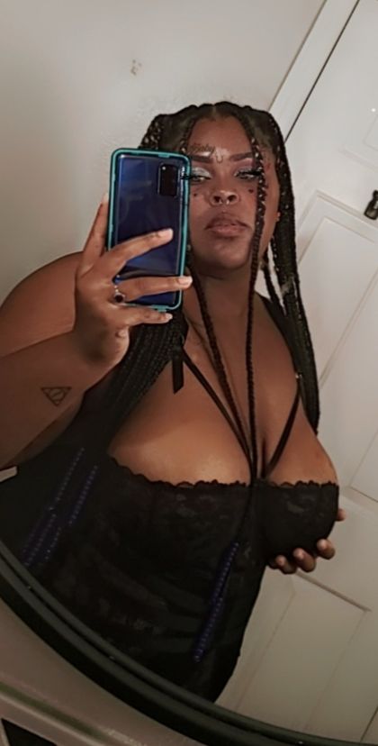 kissinkizzy OnlyFans picture