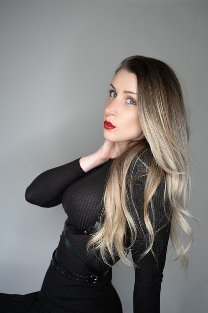missdekadenzia OnlyFans picture