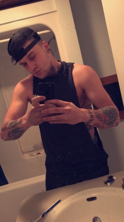 crazy.white.boy OnlyFans picture