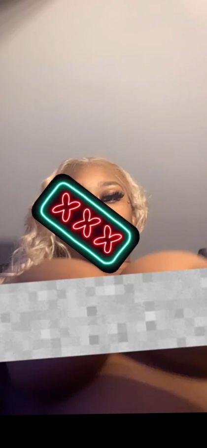 therealariibae OnlyFans picture