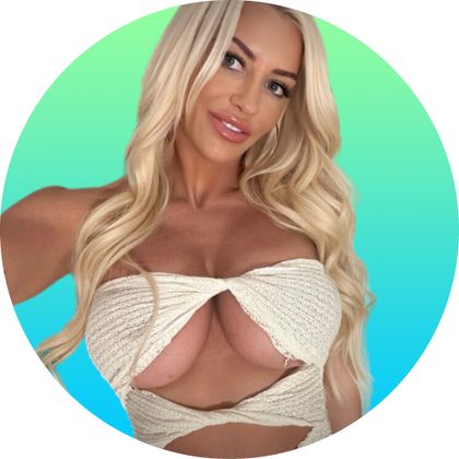adayinsienna OnlyFans picture