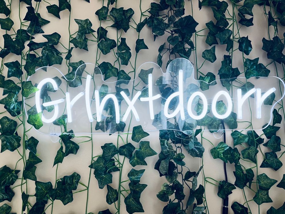 grlnxtdoorr OnlyFans profile picture