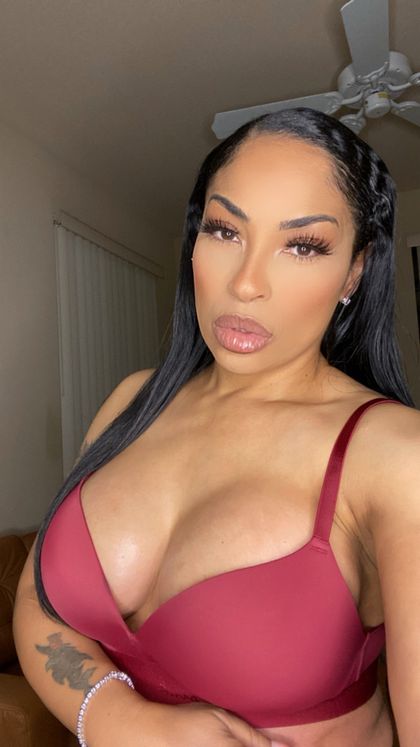 itsjustinesworld OnlyFans picture