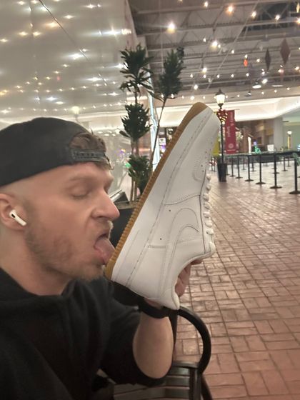 slcsneakerlicker OnlyFans picture