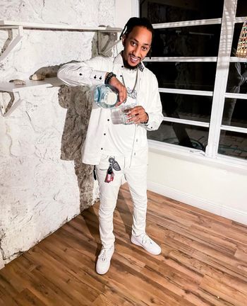 money_ave OnlyFans - Stats, Graphs, Photos & Profile Comparisons