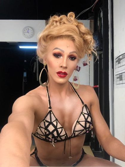 satinerouge OnlyFans picture