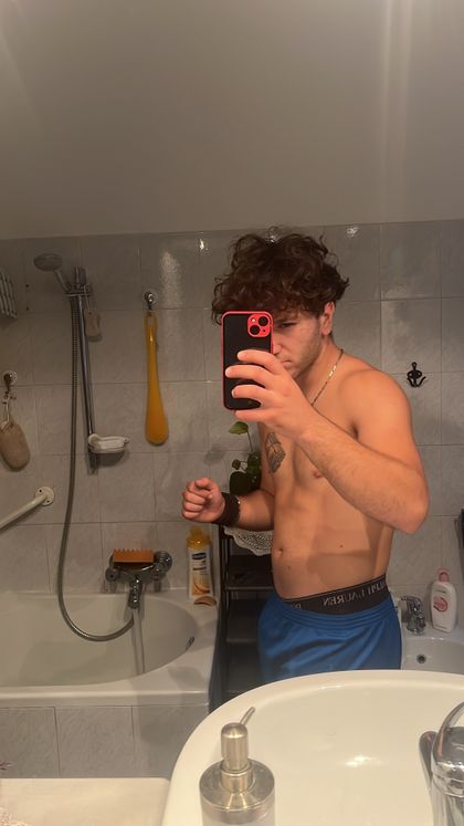 curlyhaircutedick OnlyFans picture