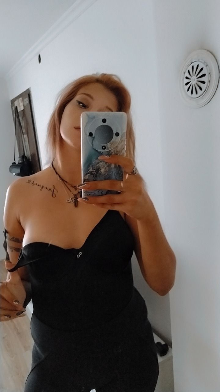 ellaroyal OnlyFans profile picture