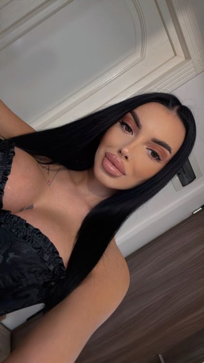 velmaevans OnlyFans picture