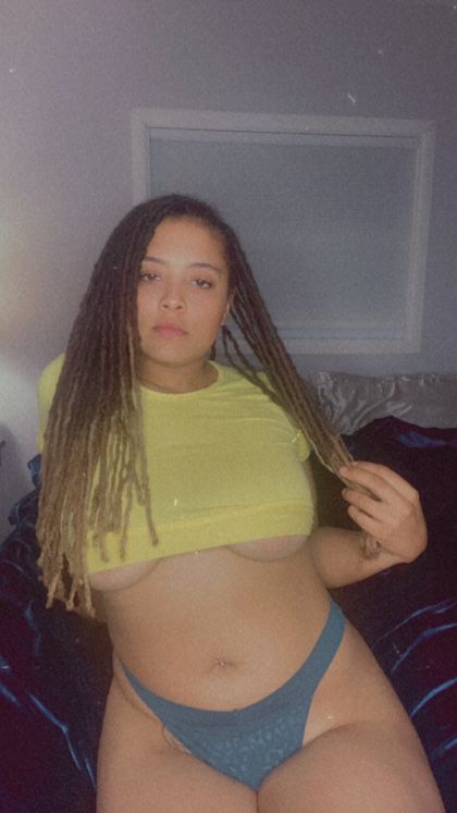 twoisbetterthannone OnlyFans picture